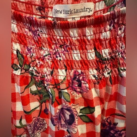 New York Laundry blouse - Picture 3 of 9